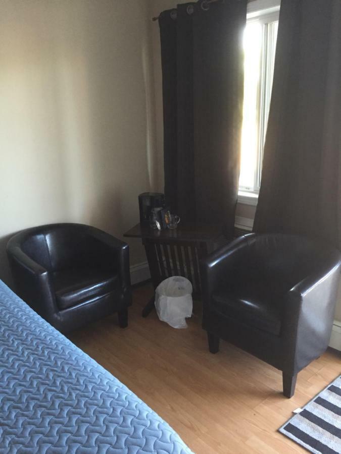 Kacee'S Northern Suites Fort Nelson Eksteriør billede